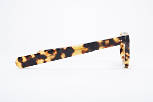 Profile view of Gunpowder by Jonathan Cate. P3 round glasses with thick and bold bayonet temples.